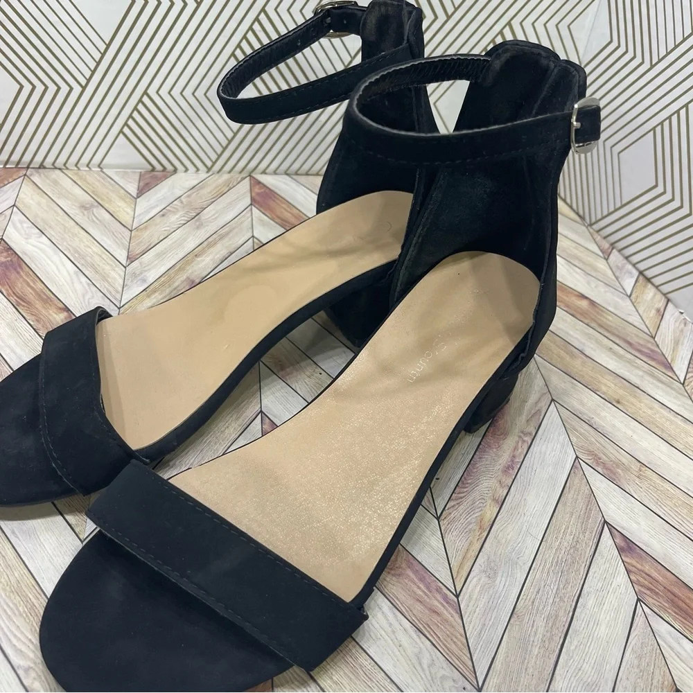 Wellsfountn Suede Black Heels Size 8 sb‎